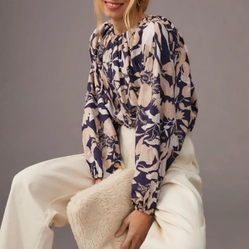 Jo Faulkner for Maeve Poplin Bubble Blouse Color:
BLUE MOTIF